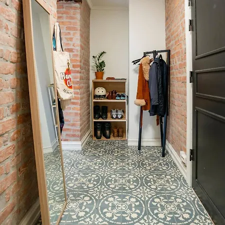 Apartment Spacious Flat In Trendy Area